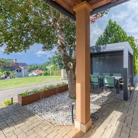 Διαμέρισμα Oasis With Terrace *
